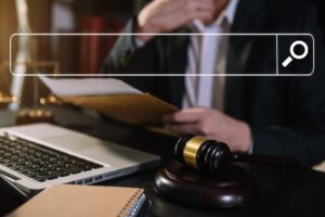 Legal professional seeking lawyer services online